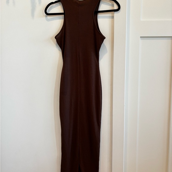 PrettyLittleThing Chocolate Brown Ribbed Racer Back Midi Dress NWT Size US 2 - Picture 7 of 11